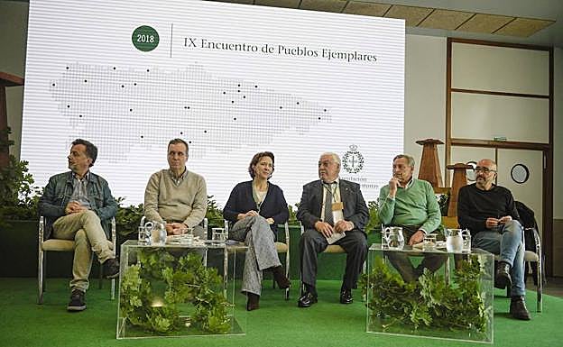 Los 'Pueblos Ejemplares' se citan en Bueño