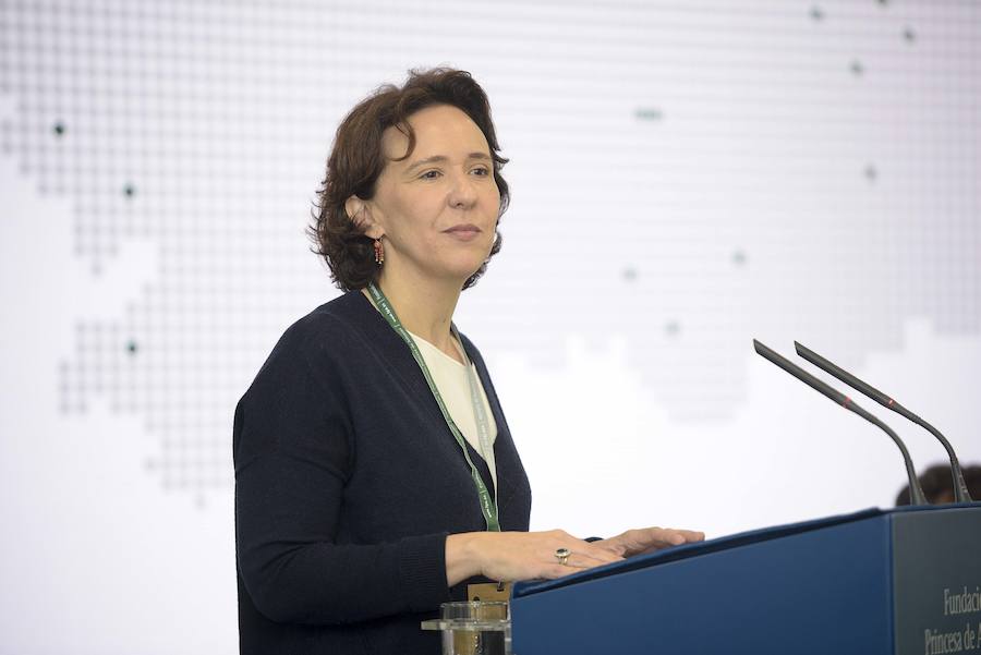 Representantes de todos los lugares reconocidos como Pueblo Ejemplar de Asturias se han dado cita en Bueño, galardonado en el año 2012, en el marco del encuentro que cada año promueve la Fundación Princesa de Asturias. Las palabras de la directora, Teresa Sanjurjo, y una ponencia sobre hórreos han abierto la jornada. 