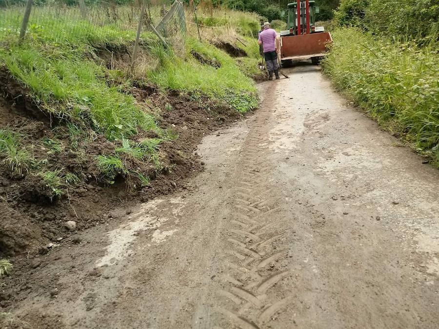 Las inundaciones anegaron varias calles del casco urbano y los comercios del centro de la localidad