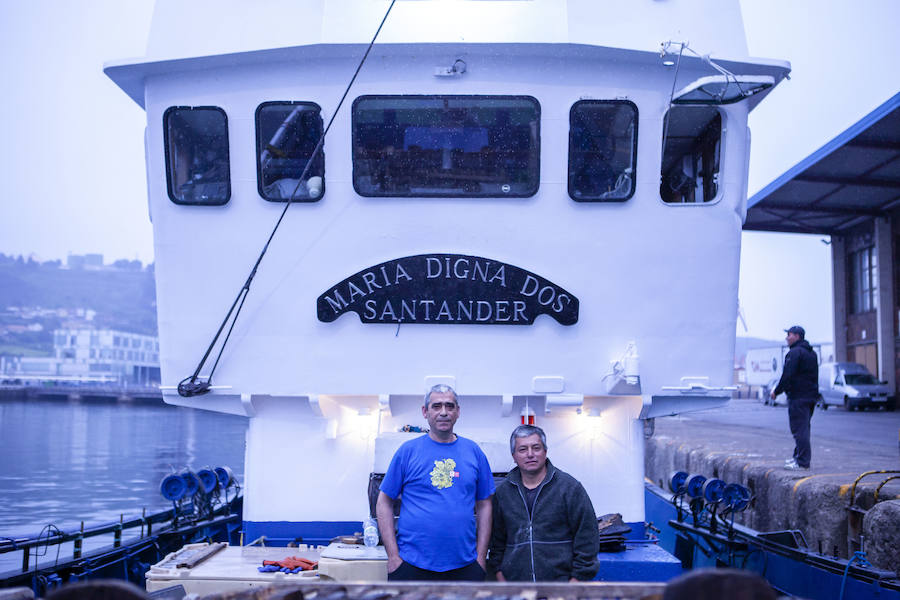 El primer bonito de la temorada subastado en EL Musel alcanzó el precio de 16,97 euros el kilo. En total fueron rulados 5.300 kilos del túnido