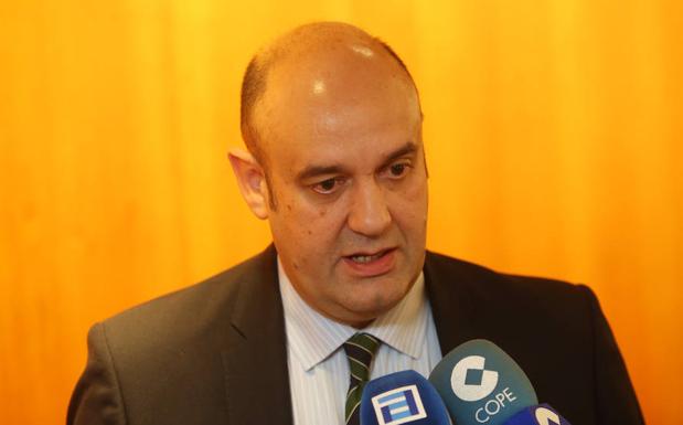 Pedro Leal asumirá la presidencia de Foro tras la dimisión de Cristina Coto