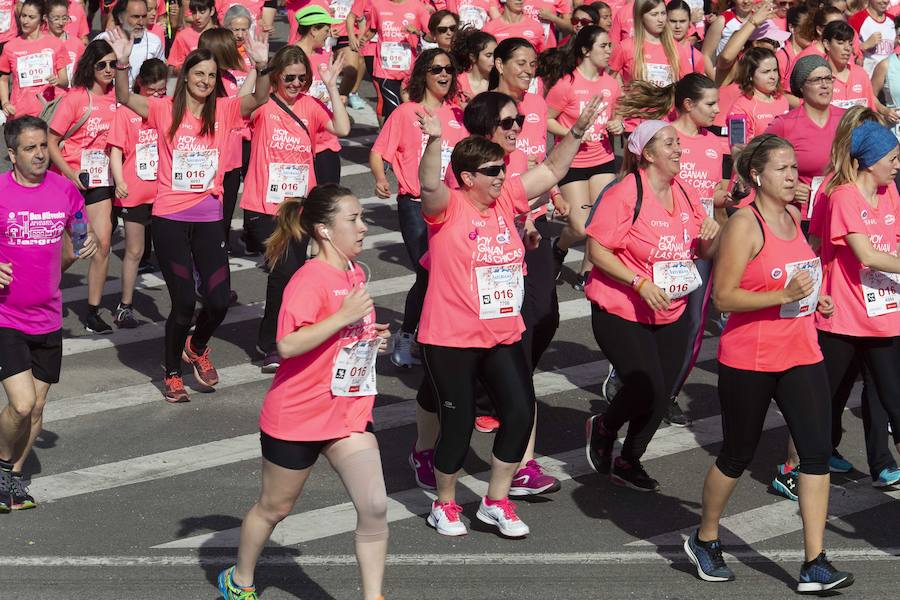 Fotos: ¿Estuviste en la Carrera de la Mujer de Gijón? ¡Búscate!