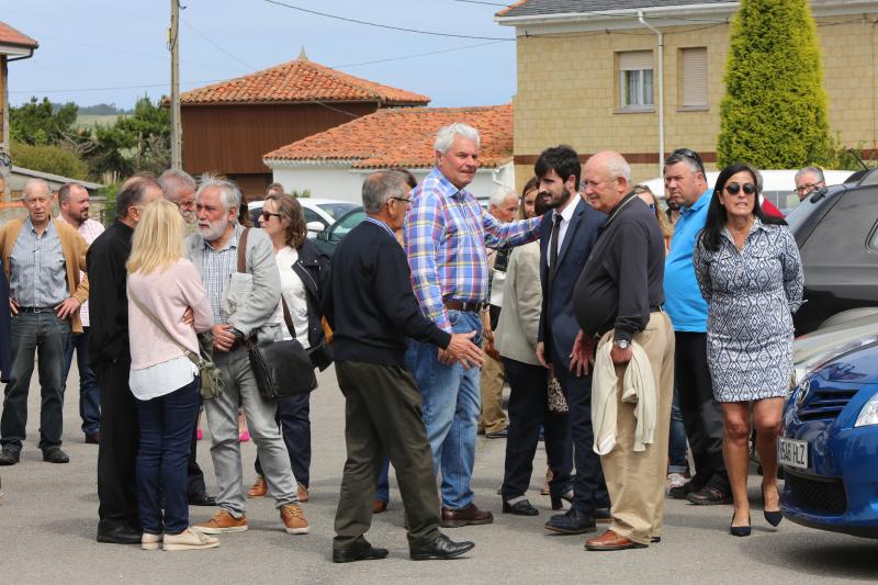 La parroquia gozoniega de Laviana, de donde era natural, acogió el funeral por el responsable de prensa de la Universidad