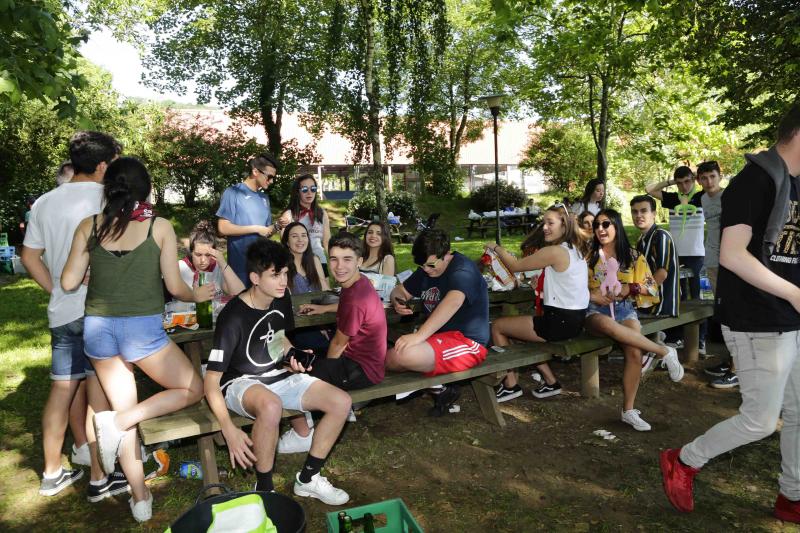 La merienda campestre comenzó pasadas las cinco de la tarde