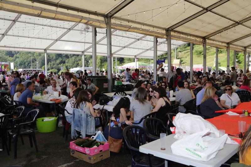 La merienda campestre comenzó pasadas las cinco de la tarde