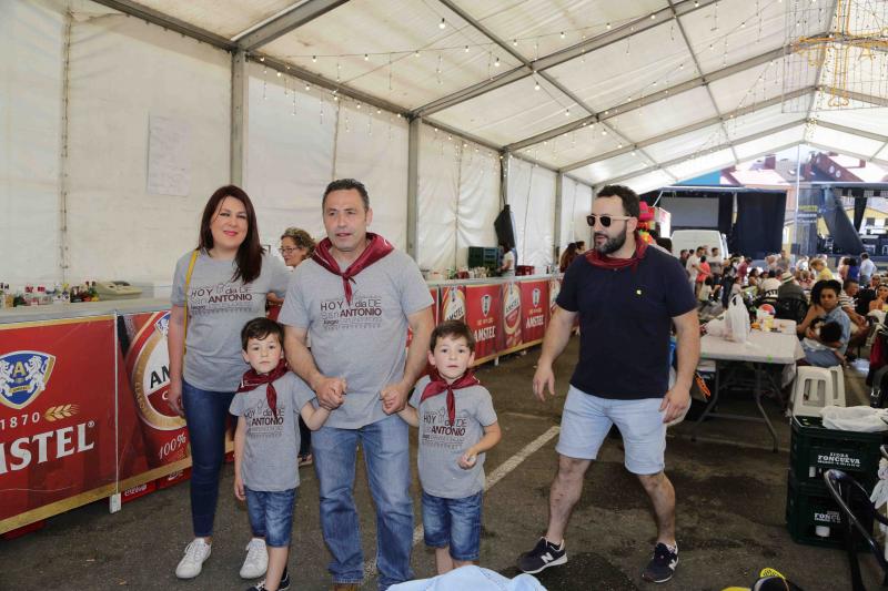 La merienda campestre comenzó pasadas las cinco de la tarde