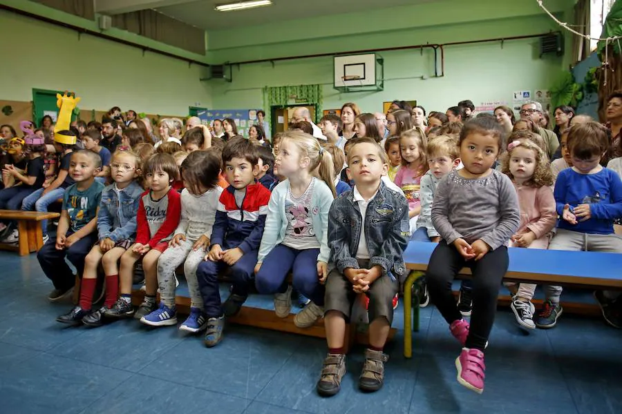 Fotos: Graduaciones de los más pequeños del colegio Río Piles de Gijón