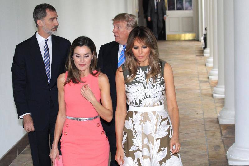 Primera reunión entre la Reina y la primera dama estadounidense