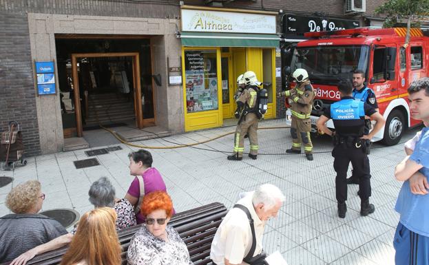 El incendio de un sartén obliga  a desalojar un edificio en   la avenida de Santander