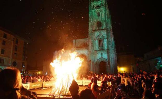 Fiesta de San Juan en Oviedo.