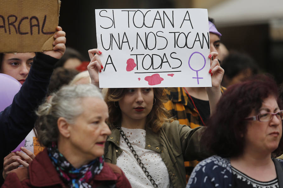 Fotos: Gijón toma la calle contra la libertad provisional