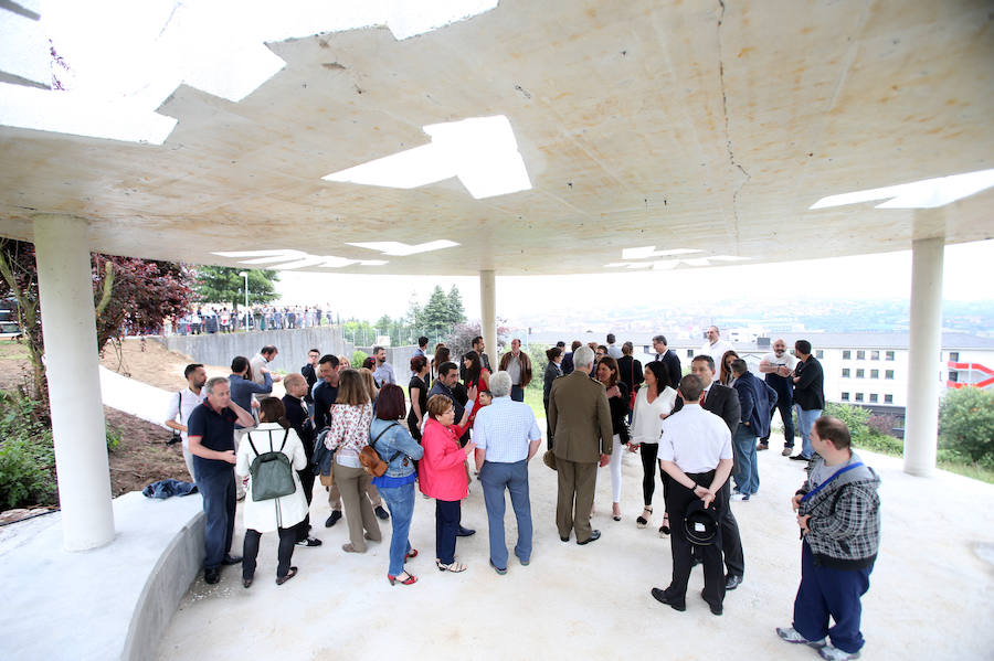 Entre las actividades del programa festivo, la entrega de diplomas y la inauguración de un mural y una plaza en la que han participado autoridades locales y regionales