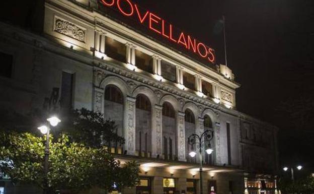 Polémica por una entrada de siete euros en el Teatro Jovellanos para un bebé de siete meses
