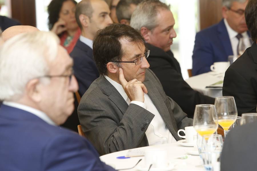 Las Cámaras de Comercio de Oviedo, Gijón y Avilés analizaron su presente y futuro en un encuentro organizado por EL COMERCIO en colaboración con la Caja Rural de Asturias. En la jornada plantearon un «frente común» para evitar el cierre de las térmicas