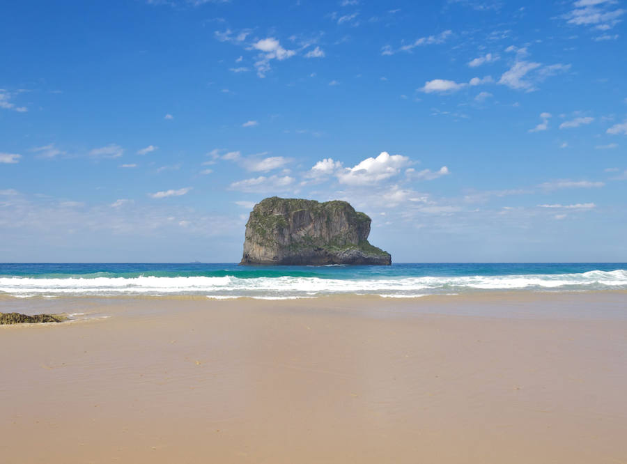 Playa de Ballota (Llanes).