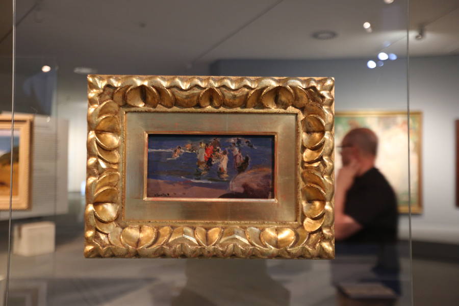 58 cuadros del artista valenciano reunidos en colección por Pedro Masaveu se exponen en Avilés con una puesta en escena que busca darle todo el protagonismo a la obra del artista