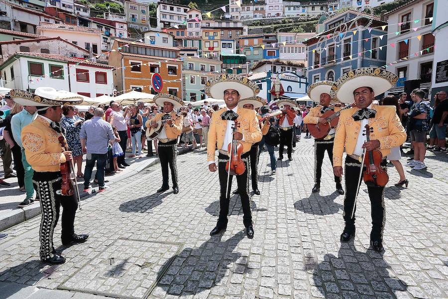 Fotos: Cudillero se llena con L&#039;Amuravela