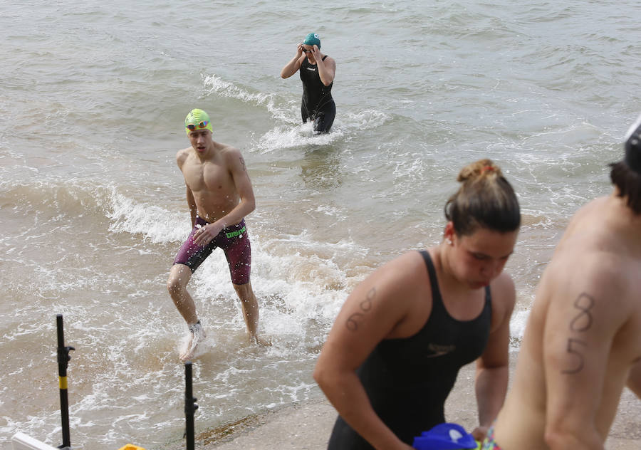 El nadador del Puentera confirmó los pronósticos y Aroa Silva, por su parte, ganó en la categoría femenina.