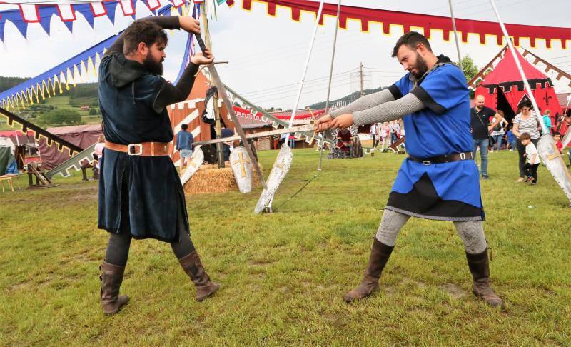 La historia de la rebeldía de los vecinos de Llanera contra el obispo Don Guillén se repite y llena de fiesta y espectáculo la localidad