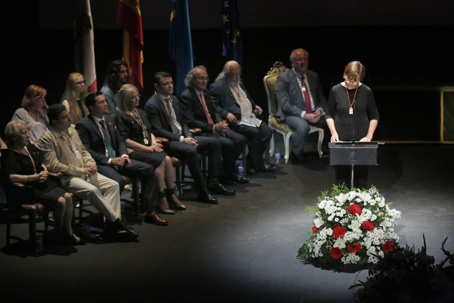 Los siete galardonados prestan un servicio a la ciudad tratando de hacerla «un lugar mejor», aseguró Carmen Moriyón.