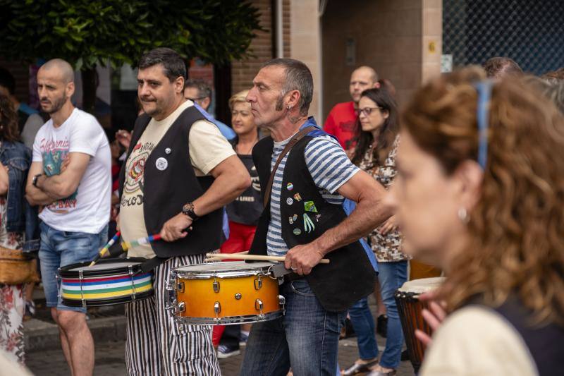 El colectivo Selleros protagonizó este acto simbólico en Arriondas que marca el inicio de la cuenta atrás para la celebración de la fiesta por excelencia de la comarca, que este 2018 tendrá lugar el sábado 4 de agosto. 