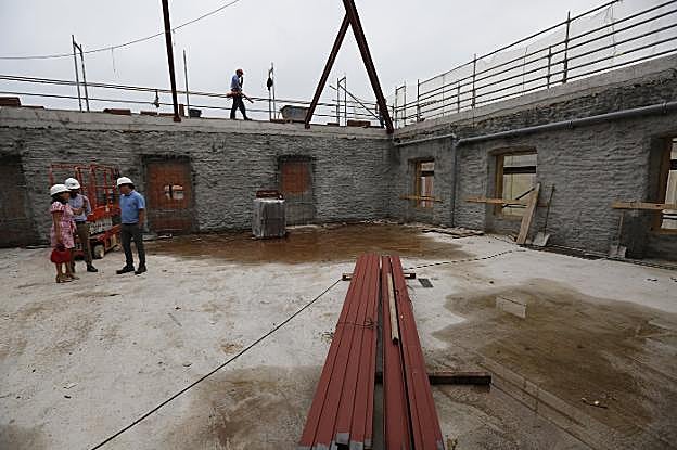 Las obras de la segunda planta, ahora centradas en la instalación de la cubierta. 