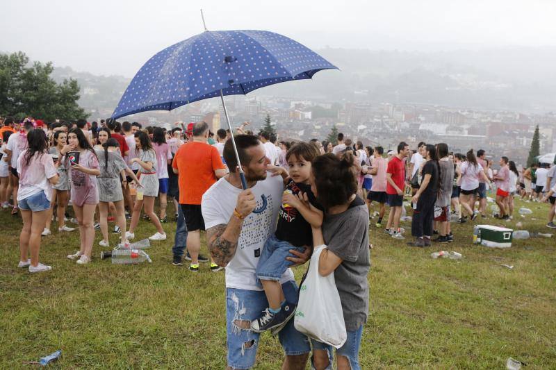 Cientos de romeros cumplieron con la tradición anual y disfrutaron de una intensa jornada festiva en Castandiello