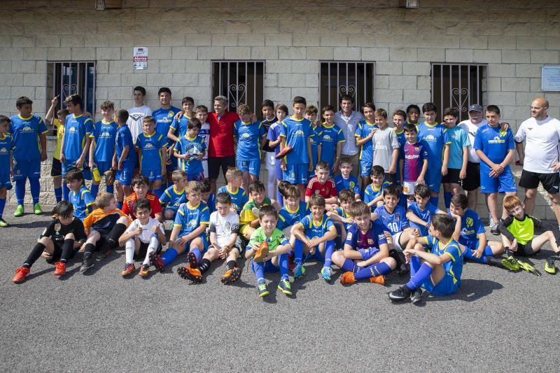 Compartió con los jóvenes participantes anécdotas personales y profesionales de su trayectoria deportiva