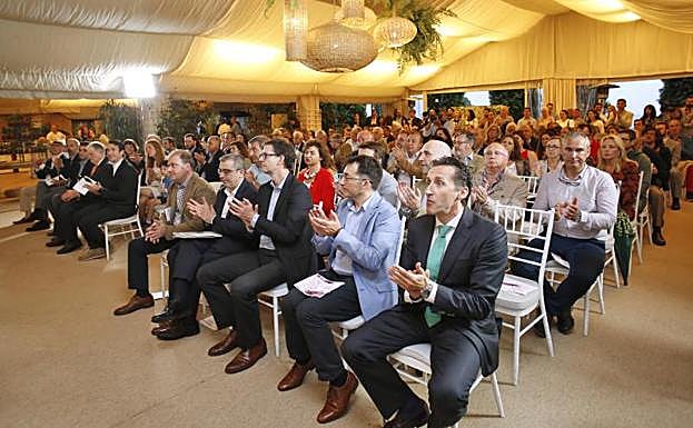 Imagen. Algunos de los asistentes al acto celebrado en el Palacio de La Riega.