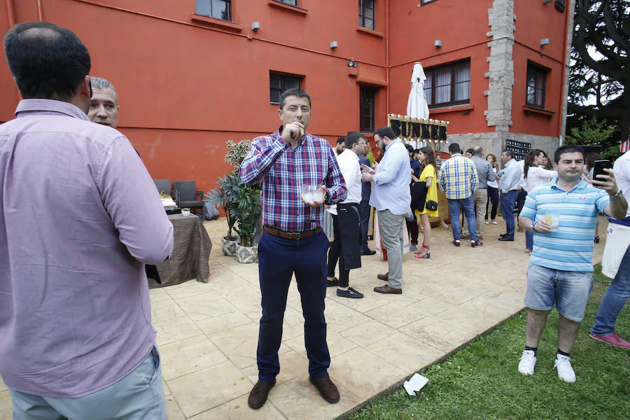 Un año más se celebra en Gijón la degustación de ginebras más importante del norte de España, organizada por el EL COMERCIO y Gustatio