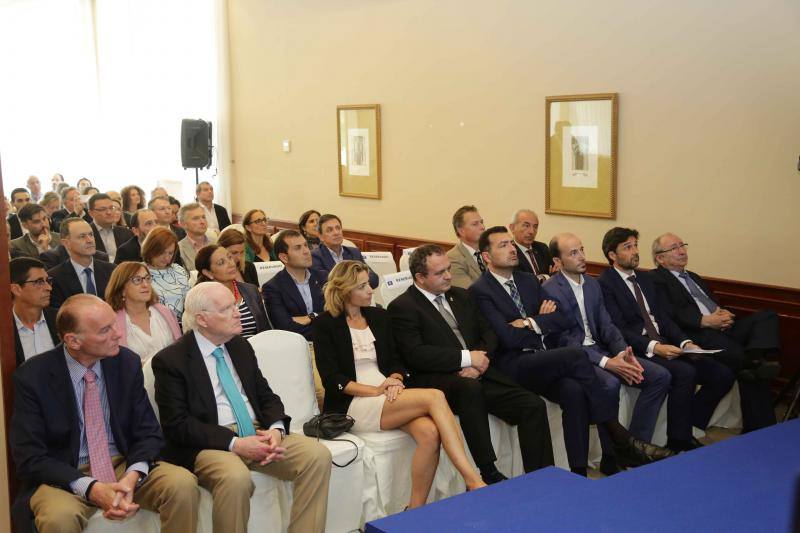 El consejero de Industria y Turismo, Isaac Pola, acudió al acto en el Gran Hotel Pelayo de Covadonga, donde destacó que Asturias batió su récord de exportaciones.