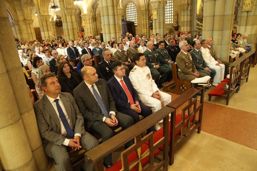 Los actos consisitieron en una ofrenda floral con motivo de la celebración de El Carmen y un brindis con autoridades en la Club Astur de Regatas