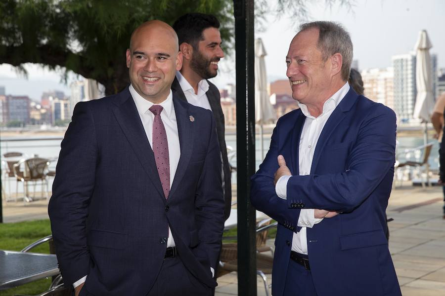 El consejero de Infraestructuras, Ordenación del Territorio y Medio Ambiente, Fernando Lastra, ha presentado el plan del área central de Asturias en el Fórum EL COMERCIO, que organiza este periódico en colaboración con SabadellHerrero. 