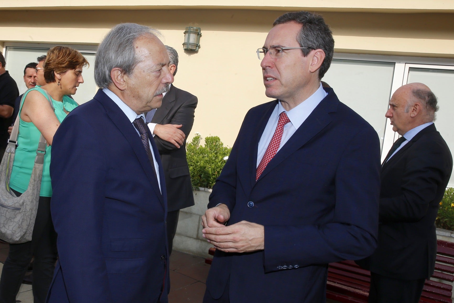 El consejero de Infraestructuras, Ordenación del Territorio y Medio Ambiente, Fernando Lastra, ha presentado el plan del área central de Asturias en el Fórum EL COMERCIO, que organiza este periódico en colaboración con SabadellHerrero. 