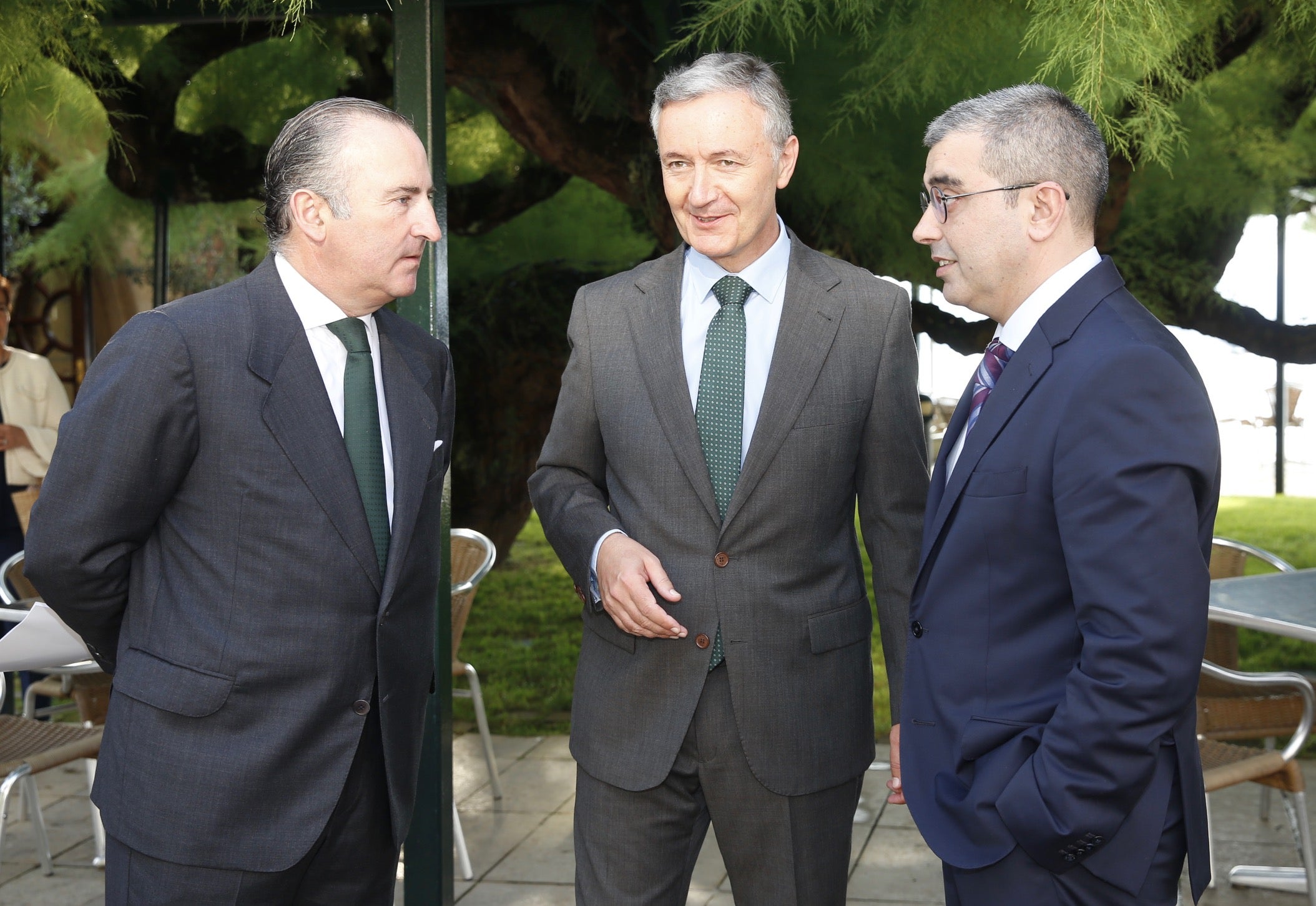 El consejero de Infraestructuras, Ordenación del Territorio y Medio Ambiente, Fernando Lastra, ha presentado el plan del área central de Asturias en el Fórum EL COMERCIO, que organiza este periódico en colaboración con SabadellHerrero. 