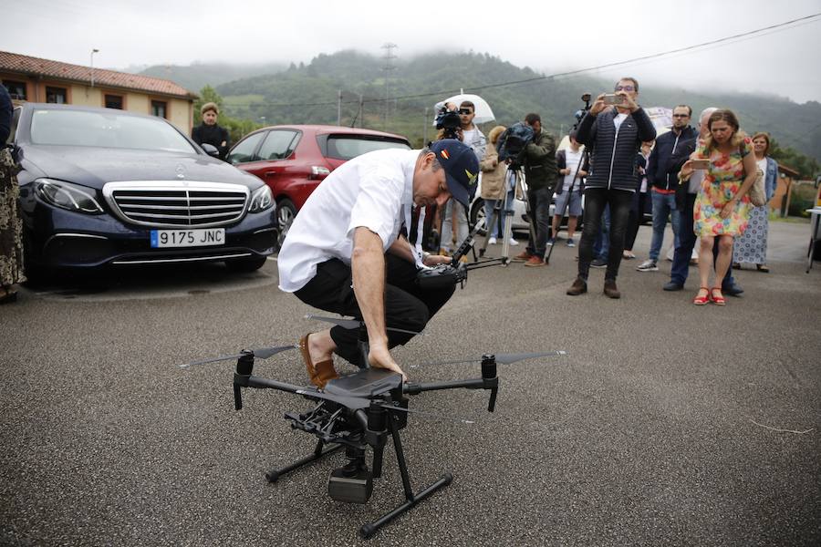 El dron puede lograr una altitud de 120 metros y tiene una autonomía de vuelo de media hora por cada batería