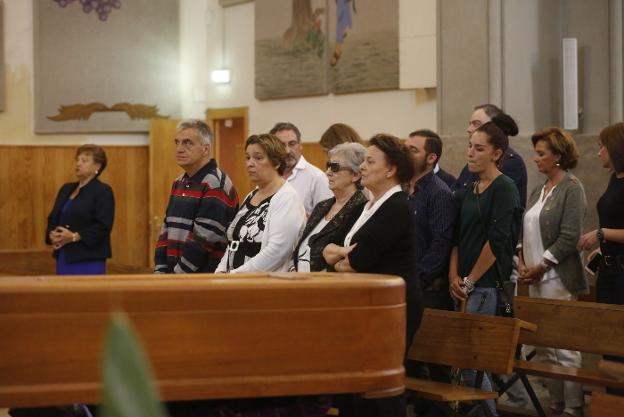 Funeral celebrado ayer en San Esteban del Mar. 