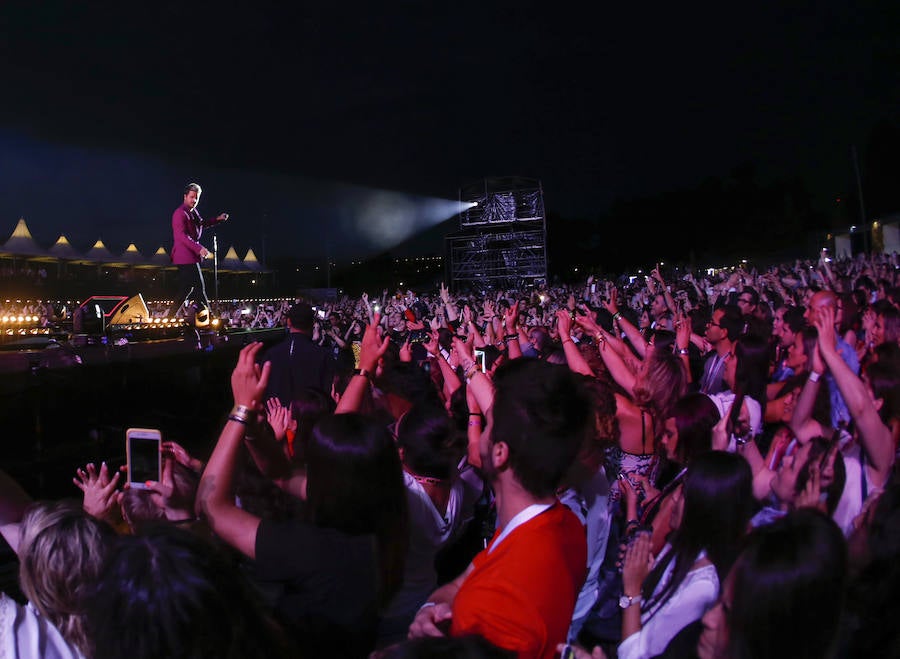 El exlíder de El Canto del Loco recala en el Gijón Life con su gira 'Grandes éxitos y pequeños desastres'