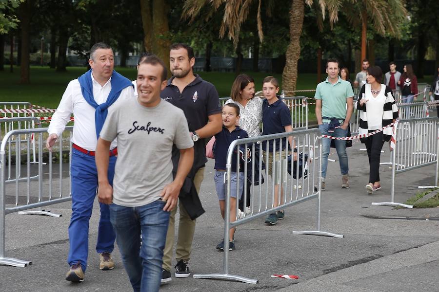 El exlíder de El Canto del Loco recala en el Gijón Life con su gira 'Grandes éxitos y pequeños desastres'