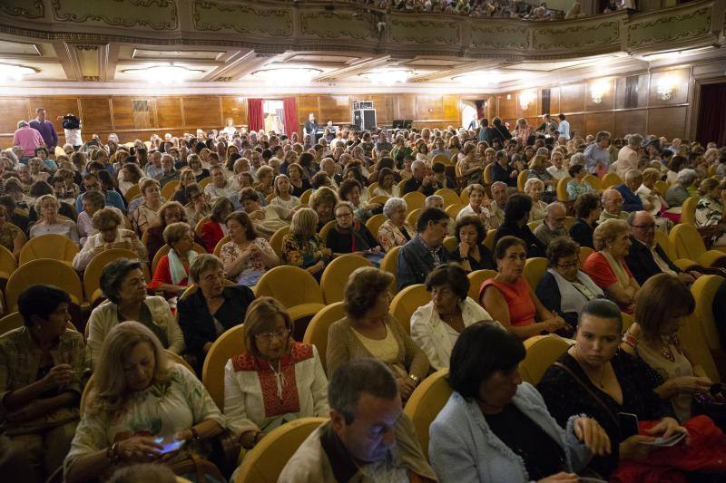 Los cómicos catalanes brillaron en el Teatro Jovellanos