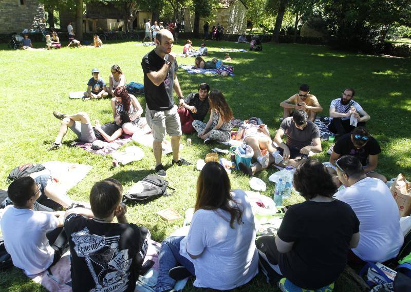 Hubo talleres para los más pequeños como la actuación de los Payasos del Hospital, o un pintacaras, además de música en directo