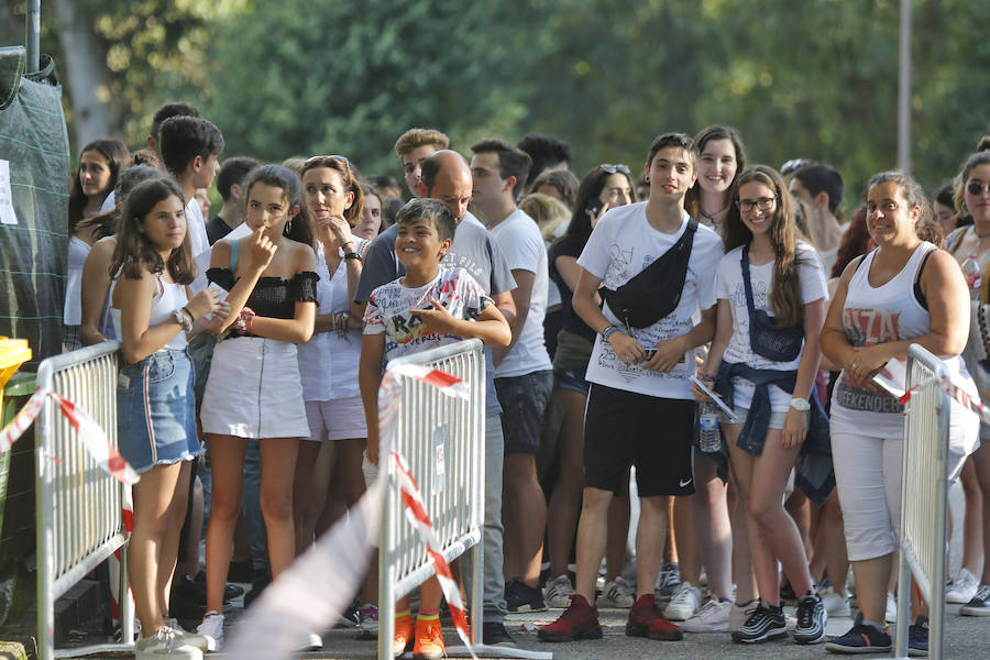 El rey del trap se coronó en el parque de los Hermanos Castro ante más de 5.000 personas con su único concierto en Asturias.