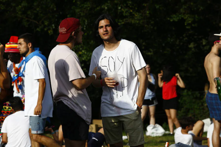 Las camisetas de la fiesta dejaron divertidas frases.