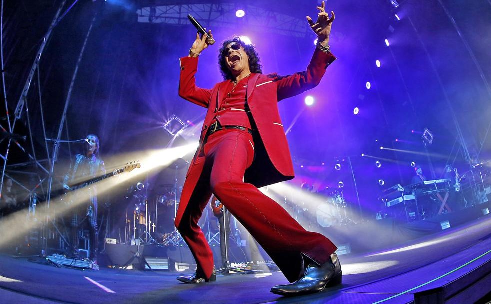 Enrique Bunbury, al inicio del concierto. 