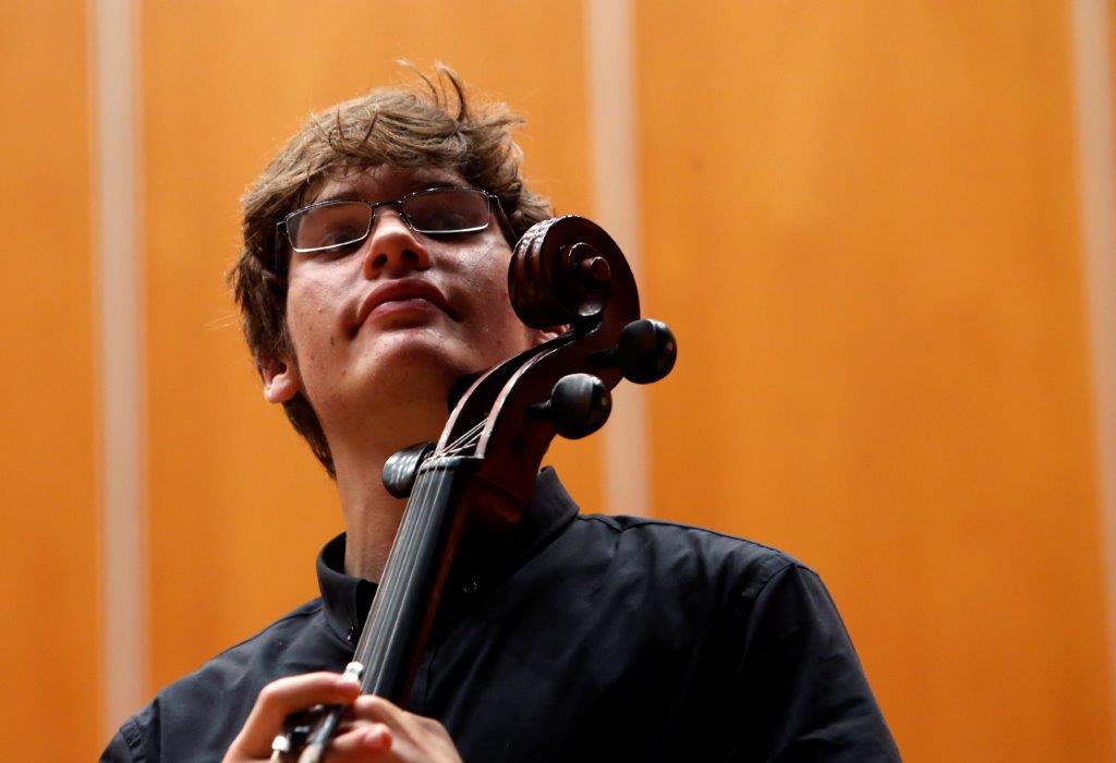 La Sala Sinfónica del Auditorio Príncipe Felipe de Oviedo acogió este sábado el concierto de clausura de esta edición