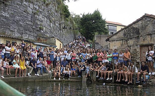 Regata para Maige en El Castillo de Soto del Barco