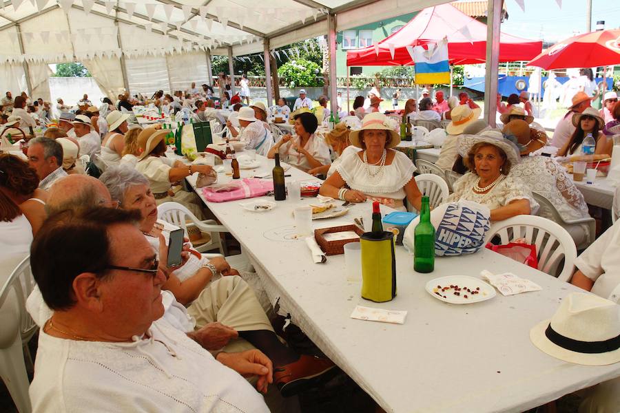 Más de 650 personas participaron en la popular comida de las fiestas de San Pelayo