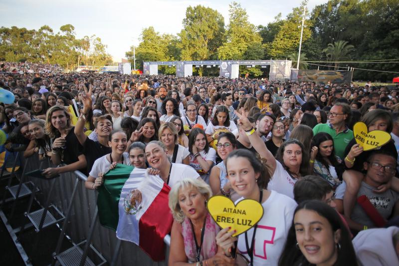 Los dieciséis exconcursantes se llevan un sonoro triunfo con su única actuación en Asturias, que congregó a más de 10.000 personas