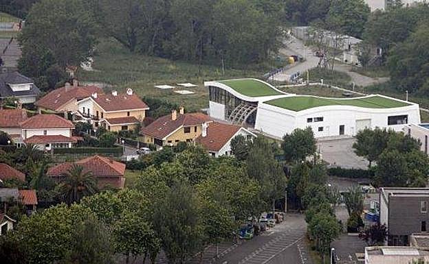 La federación vecinal urge la puesta en marcha de la depuradora del este