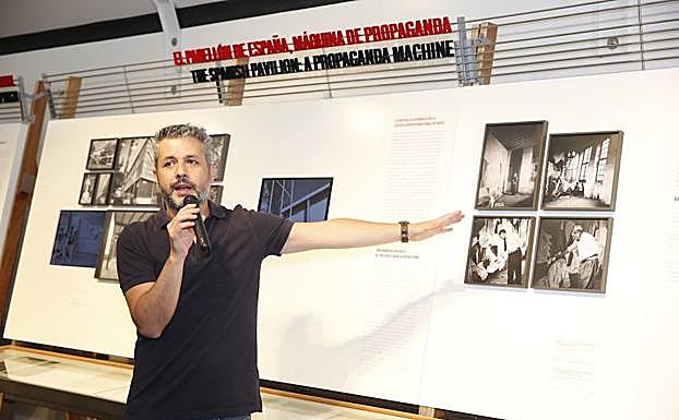 El Guernica detiene su viaje ante el mar